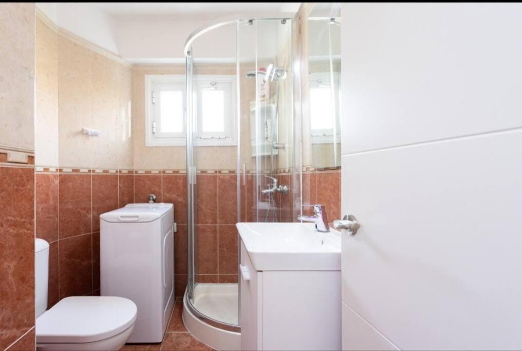 Vivienda Vacacional Rosaini Los Cristianos  Eksteriør bilde